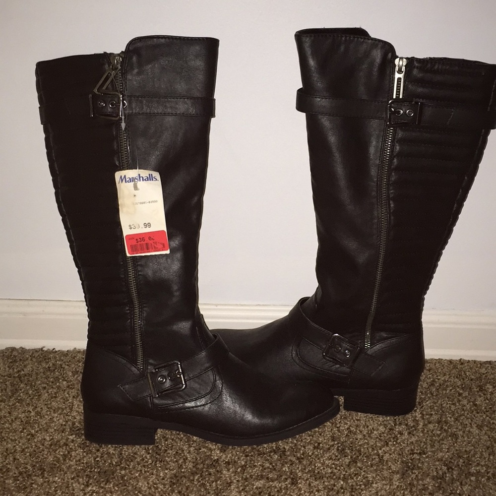 Black fake leather boots